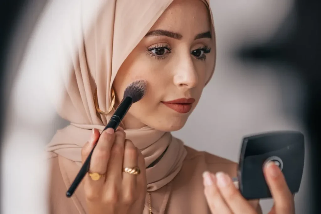 Cara Makeup Sederhana namun Tetap Glowing - tampil cantik di hari lebaran