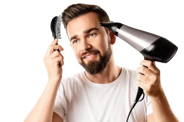 Tips Bikin Rambut Lurus Pria Tanpa Ribet, Mulai dari Catok Sampai Krim Pelurus Rambut