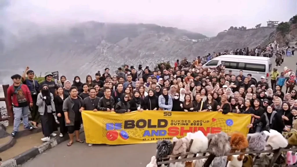 Flashback-Be-Bold-and-Shine